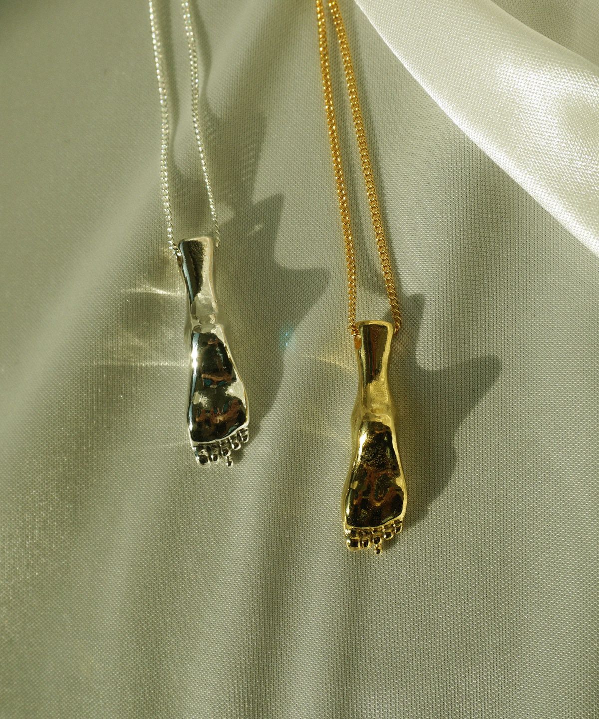 비자르 주얼리(BIZARRE JEWELRY) 우는 발  펜던트