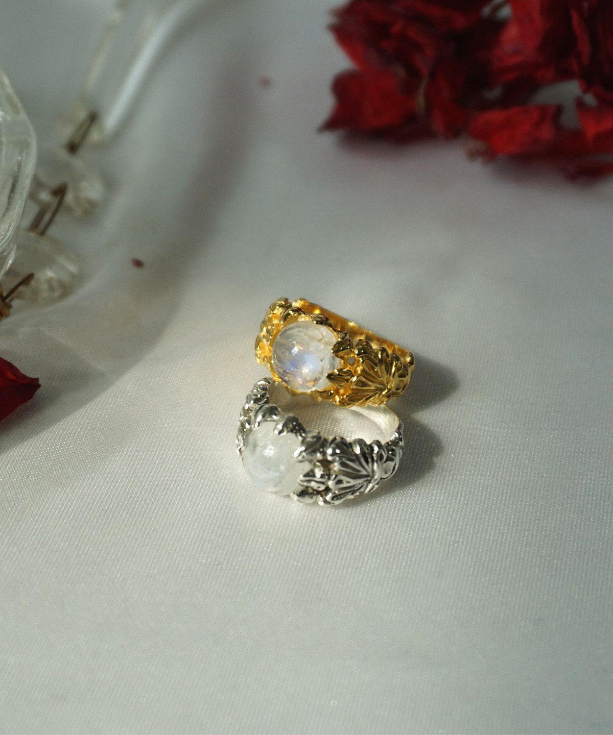 비자르 주얼리(BIZARRE JEWELRY) 앙스트 블뤼테(레인보우 문스톤) 반지