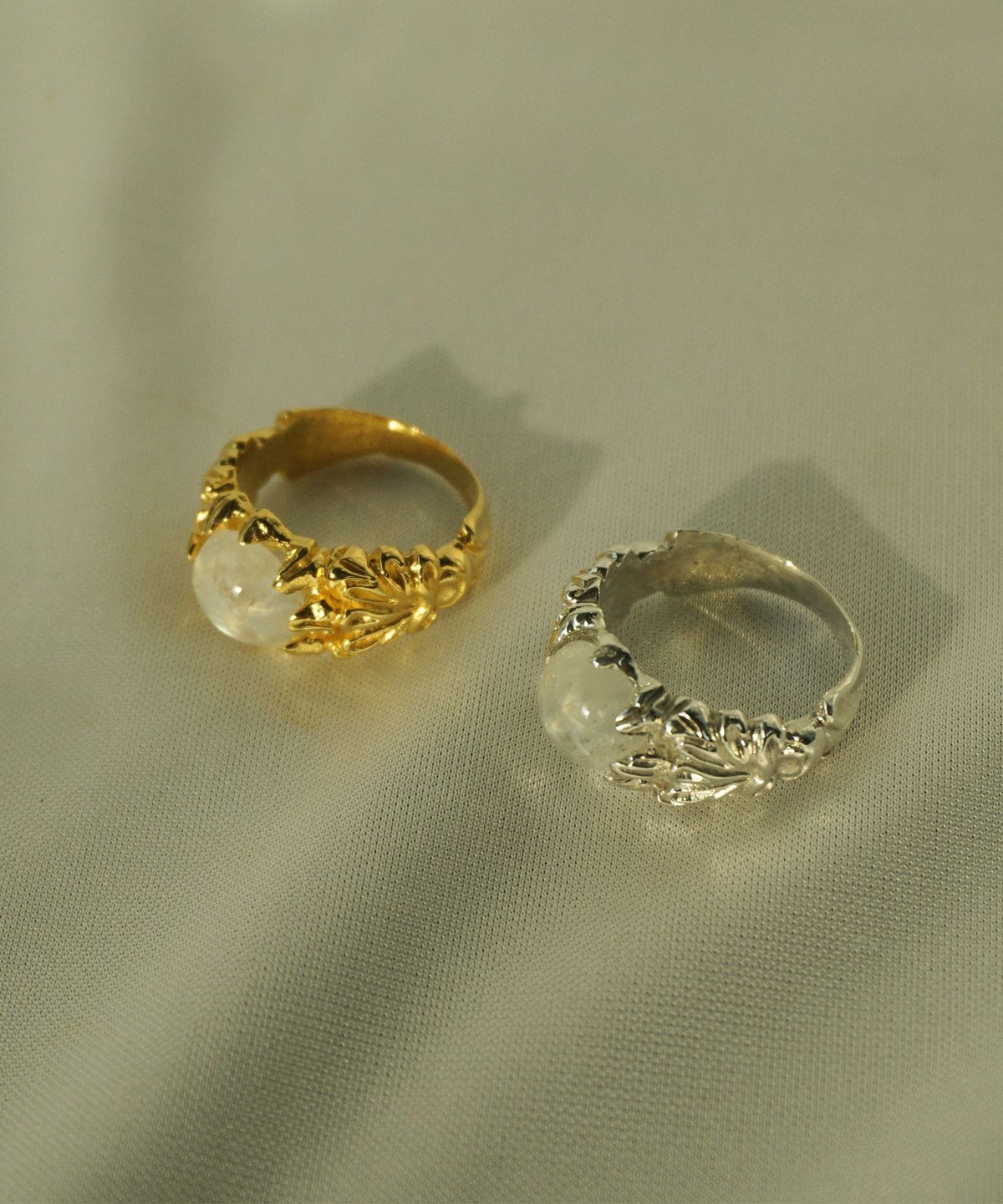 비자르 주얼리(BIZARRE JEWELRY) 앙스트 블뤼테(레인보우 문스톤) 반지