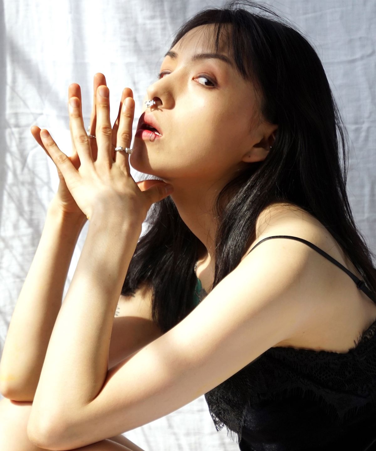 비자르 주얼리(BIZARRE JEWELRY) 컨페션 페이크 샙튬 피어스