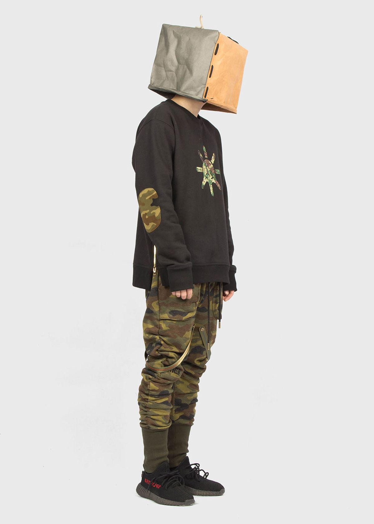 모빈스알(MOVINS.R) AXIO LUXOCTO SWEAT BLACK