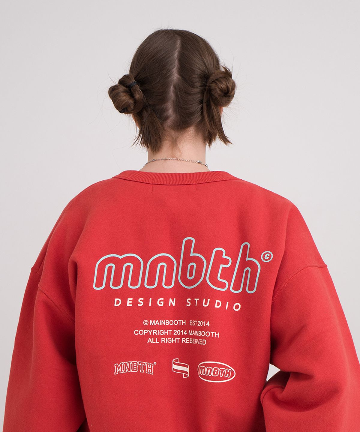 메인부스(MAINBOOTH) MNBTH Sweatshirt(CARROT)