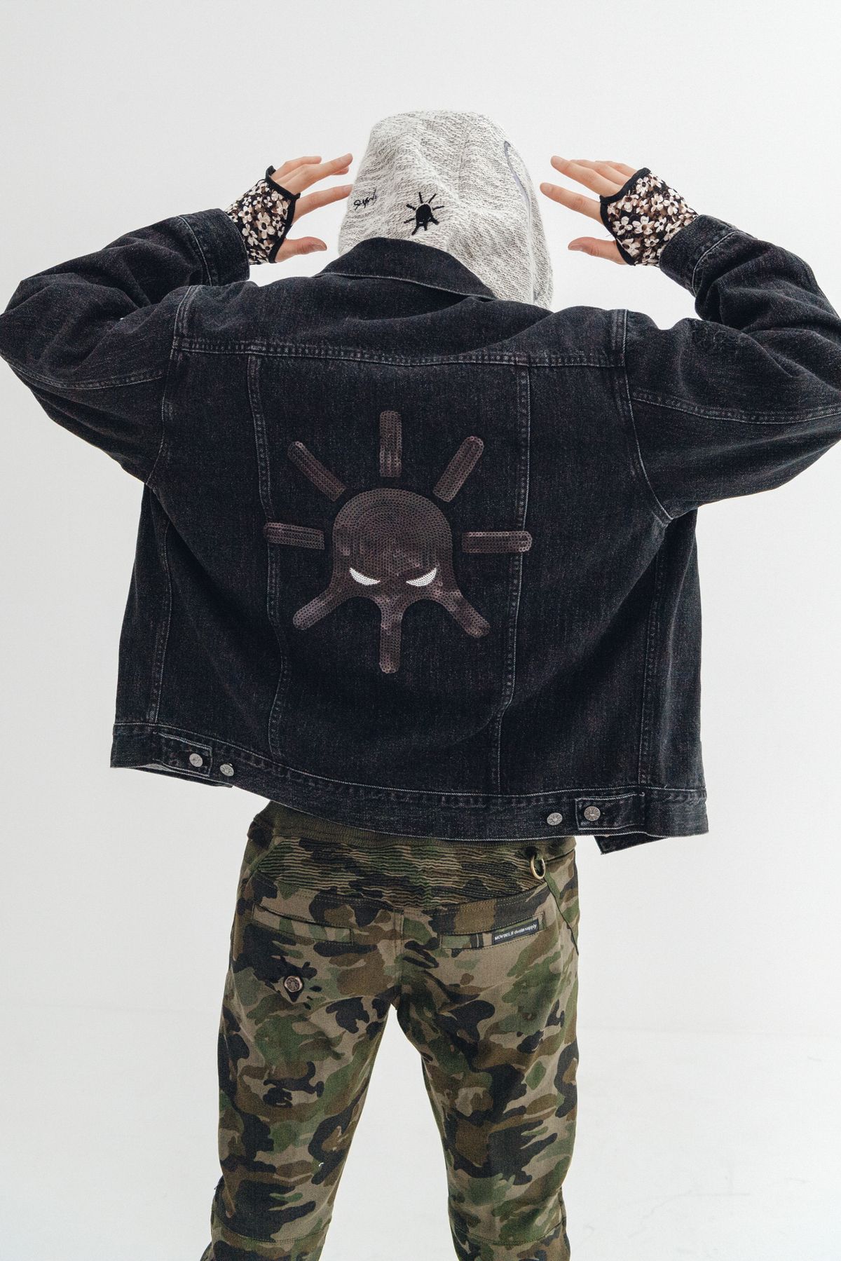 모빈스알(MOVINS.R) (카키카모)AURA RELAXED DENIM PANTS