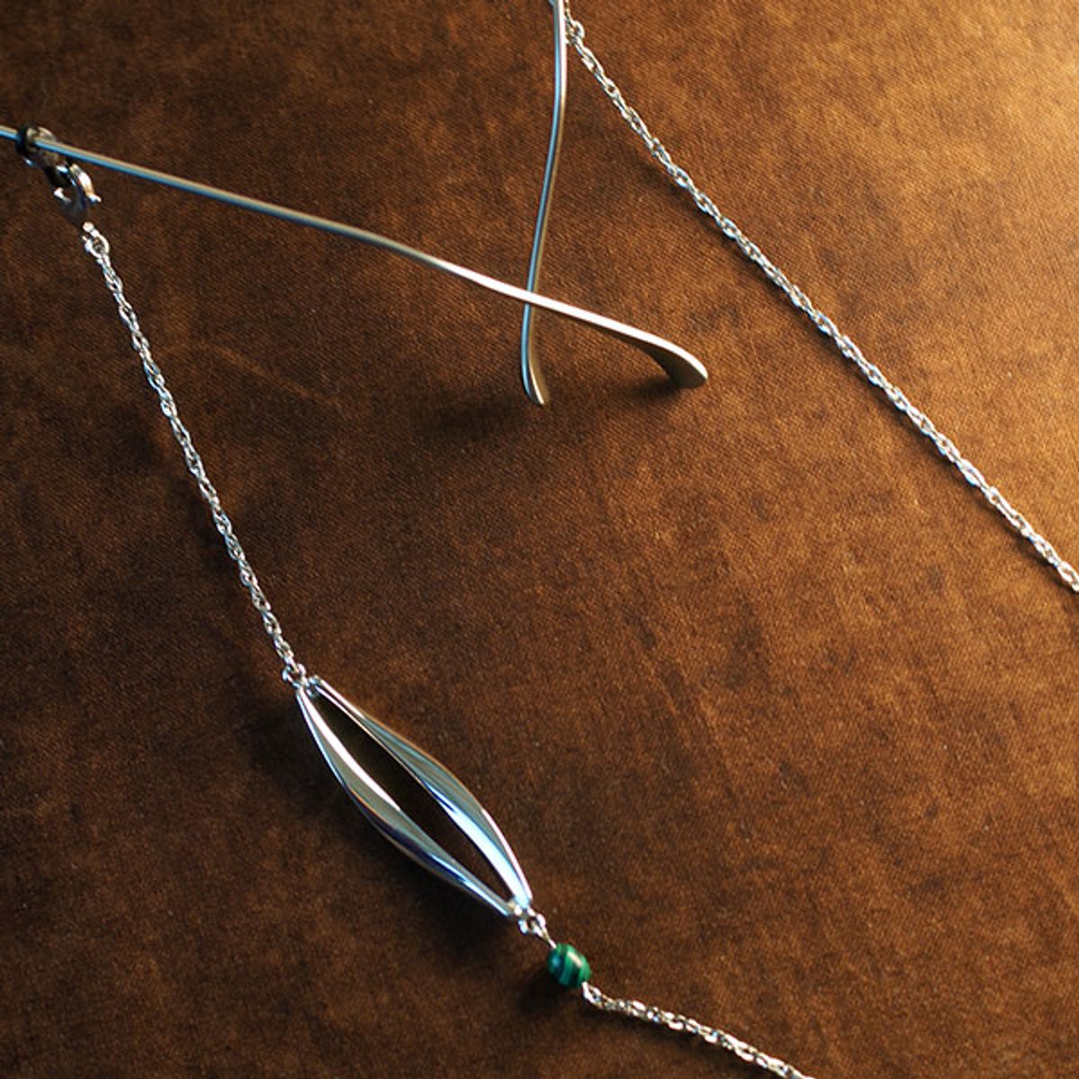 트레쥬(TREAJU) Golden leaf glasses chain