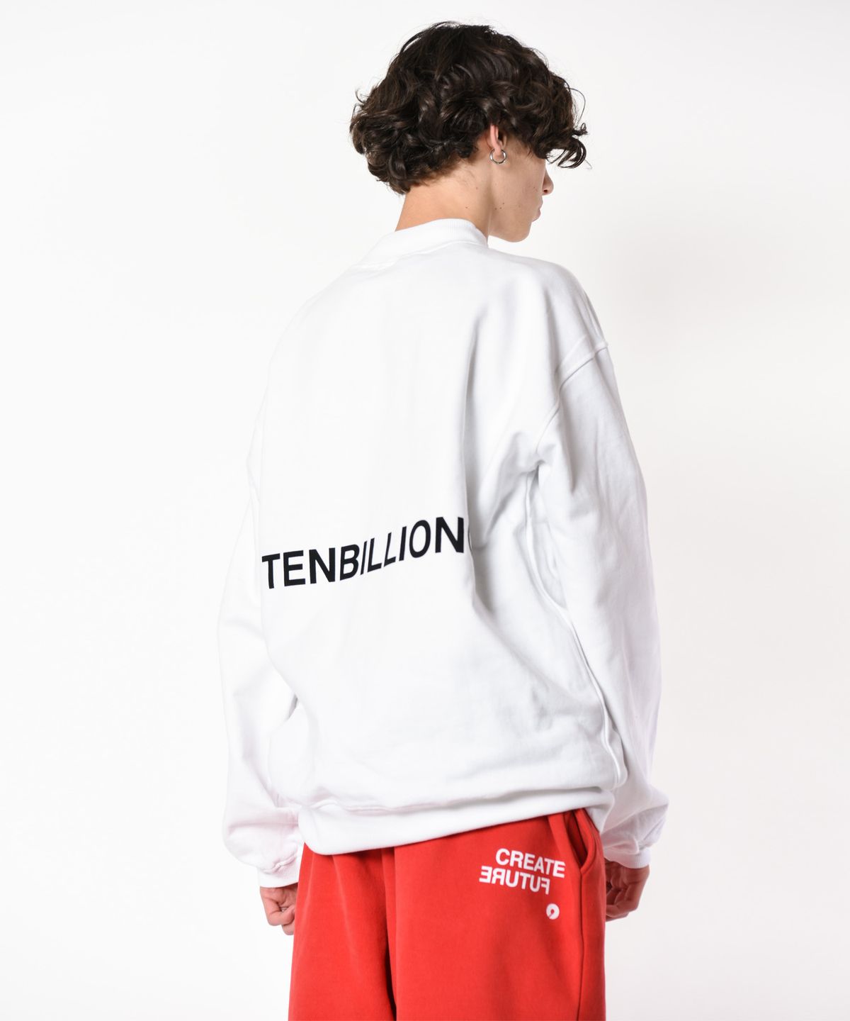 레이쿠(REIKU) rk tenbillion neck mtm black 반목 맨투맨