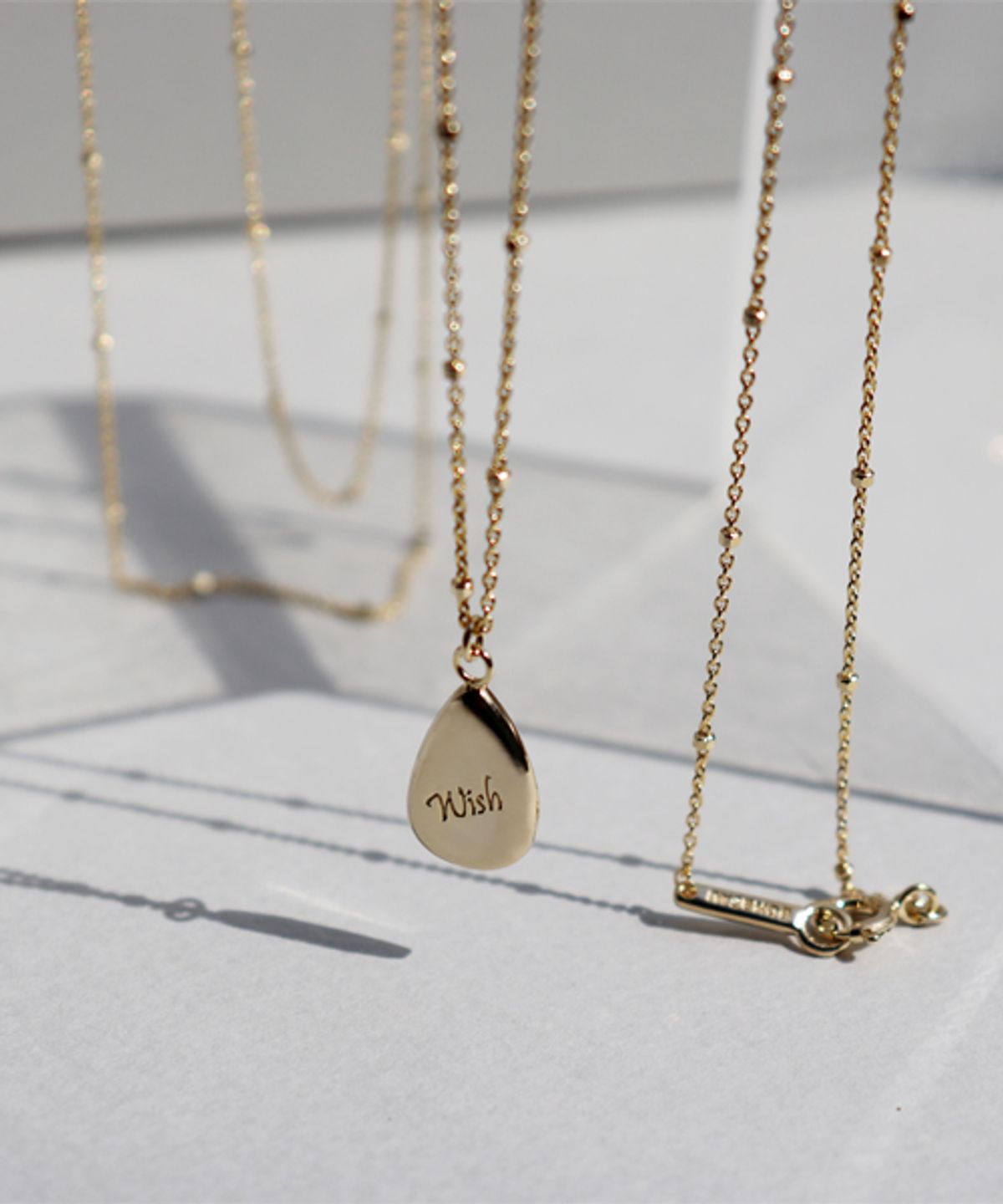 봉보(BONBEAU) Long Chain carve Necklace 물방울 팬던트 이니셜 각인 롱목걸이