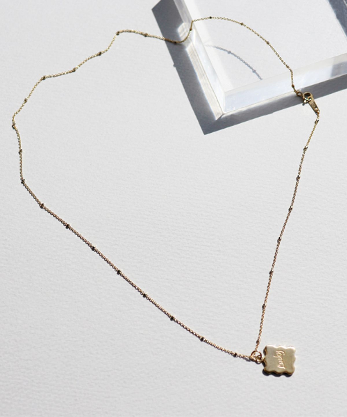 봉보(BONBEAU) Engrave frame simple Necklace 프레임 팬던트 이니셜 각인 목걸이