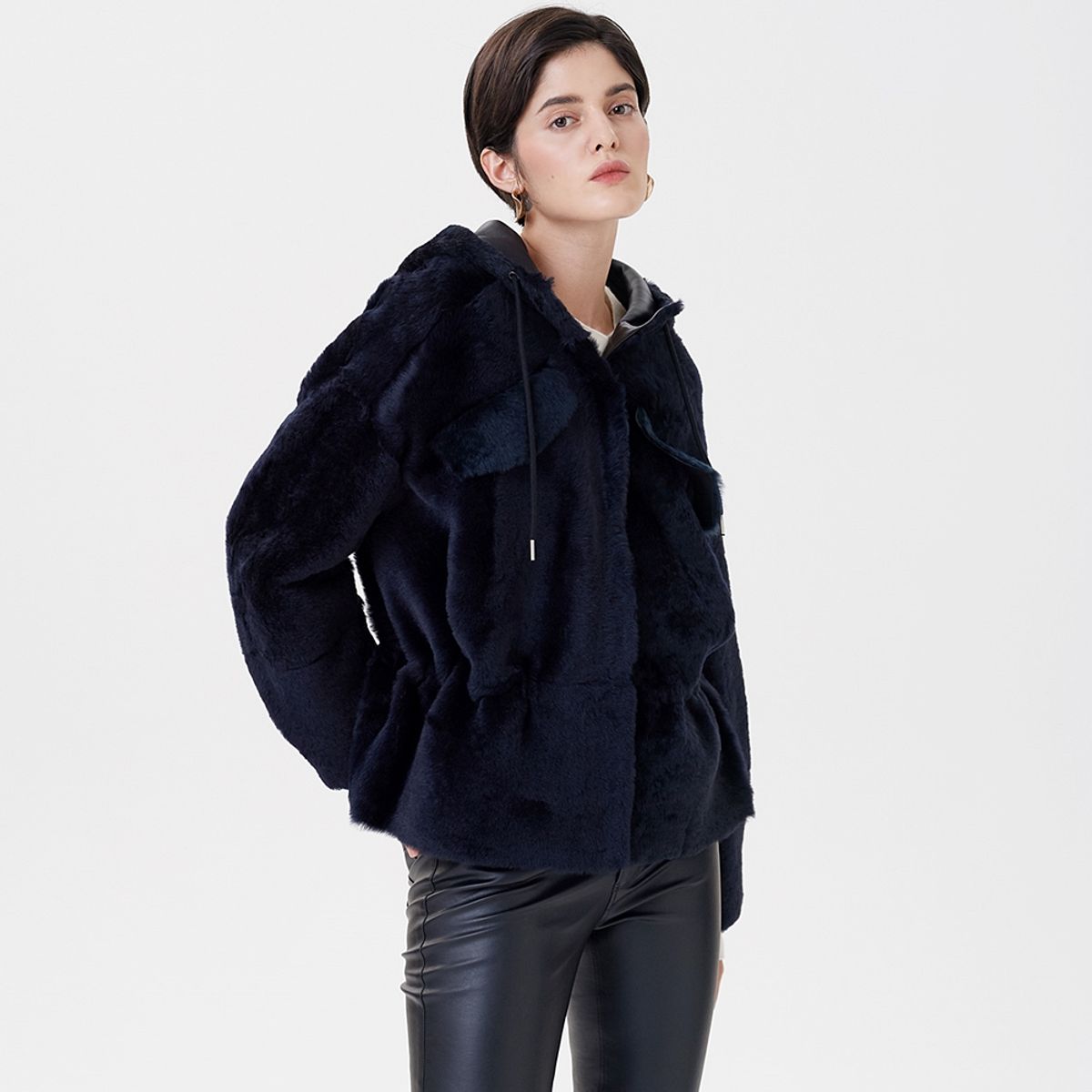 핀블랙(PINBLACK) REVERSIBLE REAL HOOD MUSTANG NAVY