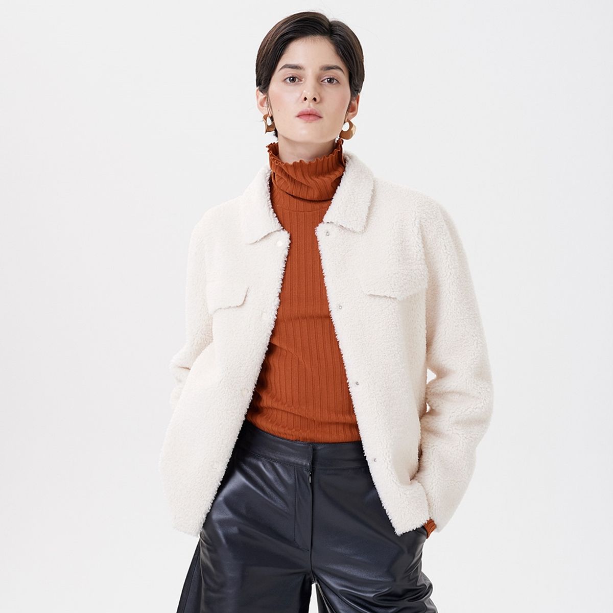 핀블랙(PINBLACK) REVERSIBLE ECO MUSTANG JACKET IVORY