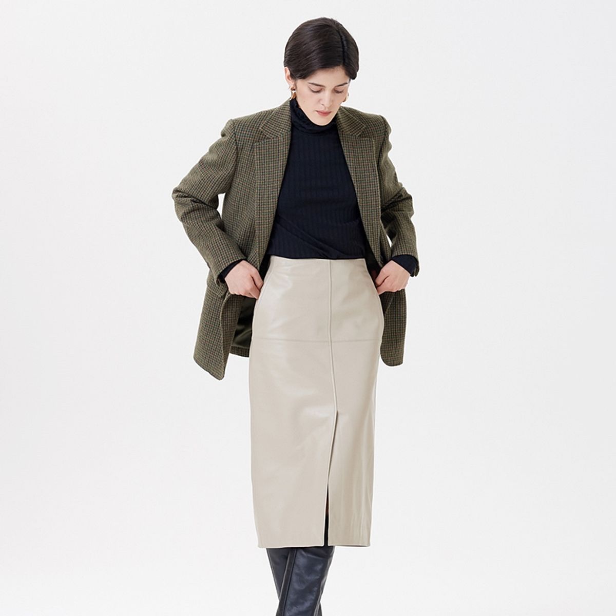 핀블랙(PINBLACK) SILIT LEATHER SKIRTS IVORY