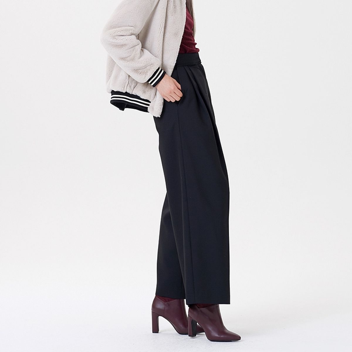 핀블랙(PINBLACK) WOVEN WIDE PANTS BLACK