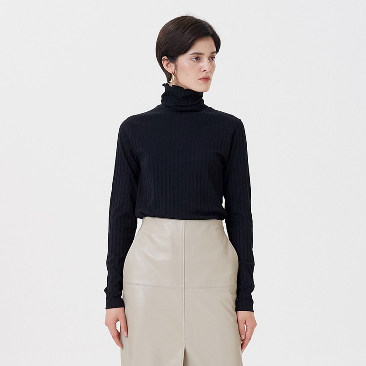 핀블랙(PINBLACK) JERSEY REGULAR TURTLENECK BLACK
