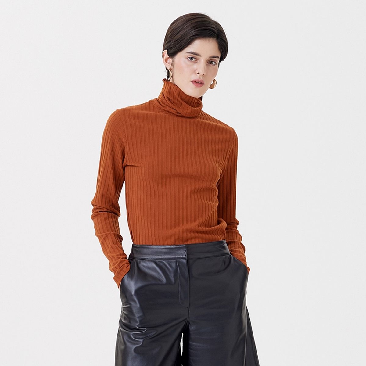 핀블랙(PINBLACK) JERSEY REGULAR TURTLENECK ORANGE