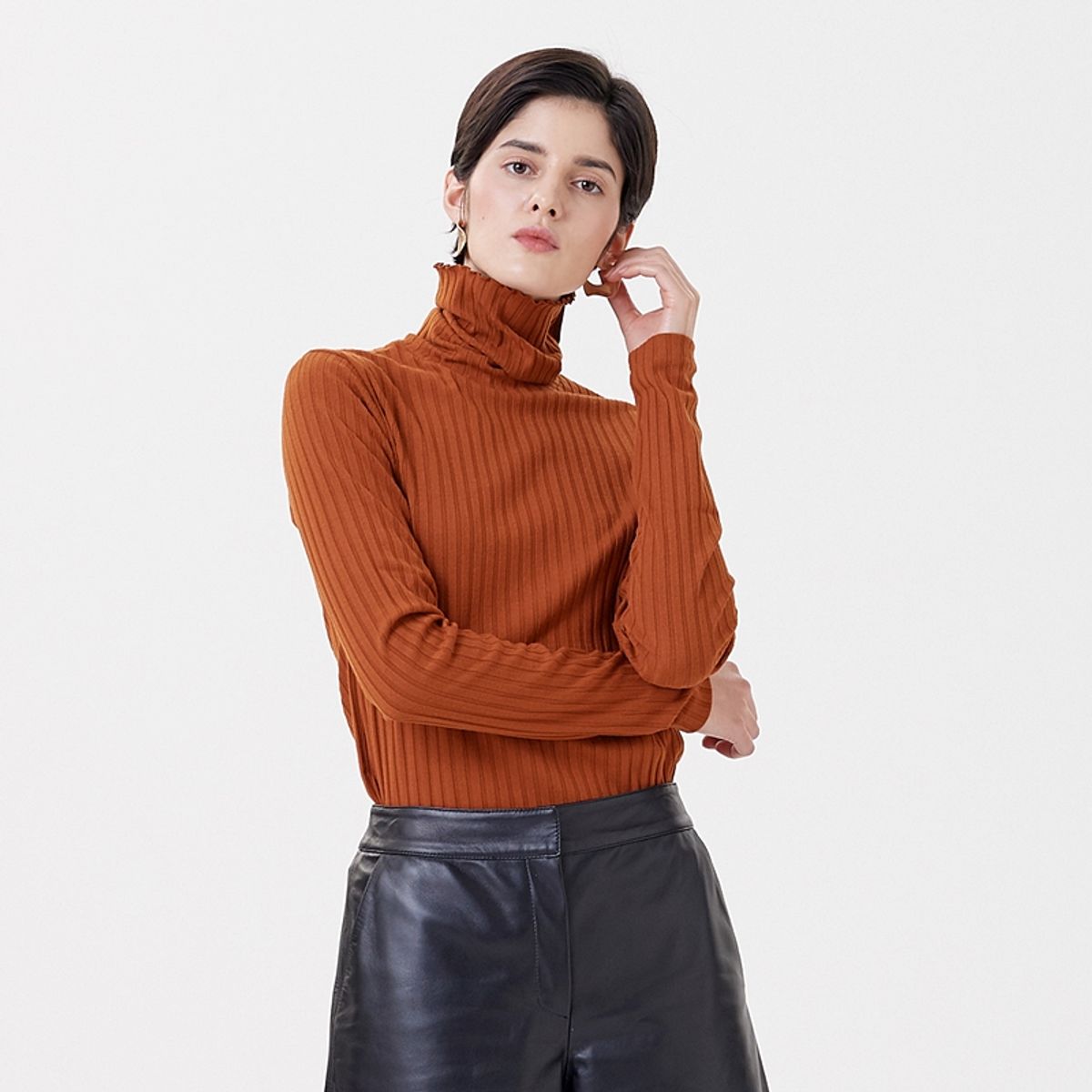 핀블랙(PINBLACK) JERSEY REGULAR TURTLENECK ORANGE