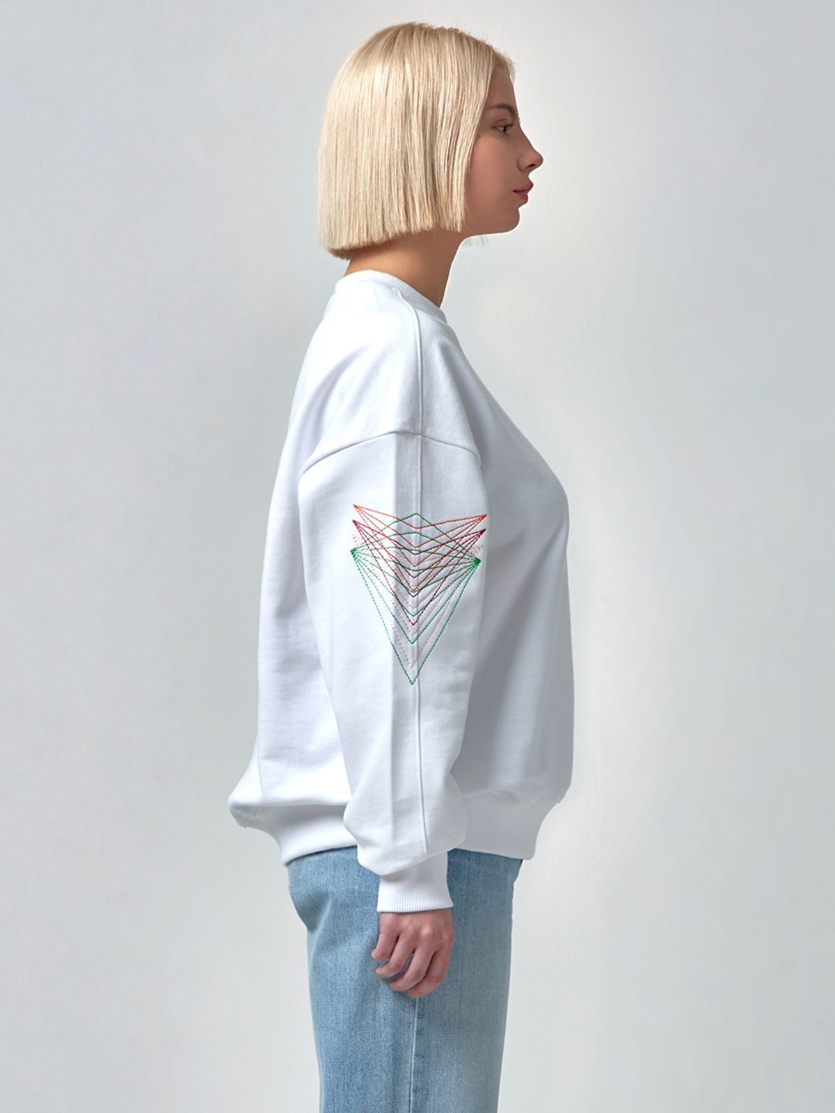 에스에스큐알(SSQR) Women Embroidered Sweatshirt ACC_01_WHITE
