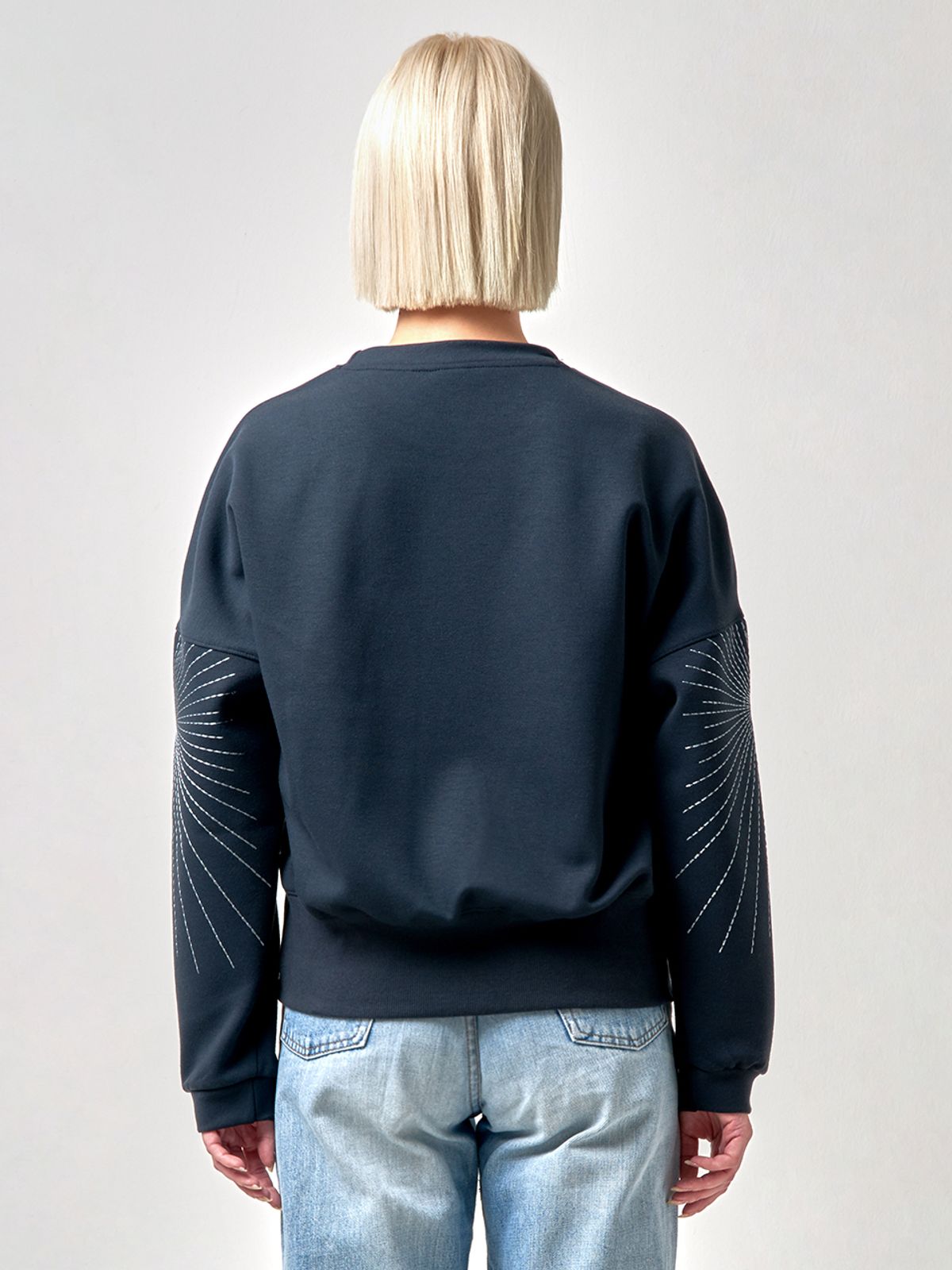 에스에스큐알(SSQR) Women Embroidered Sweatshirt ADI_01_D.GREEN