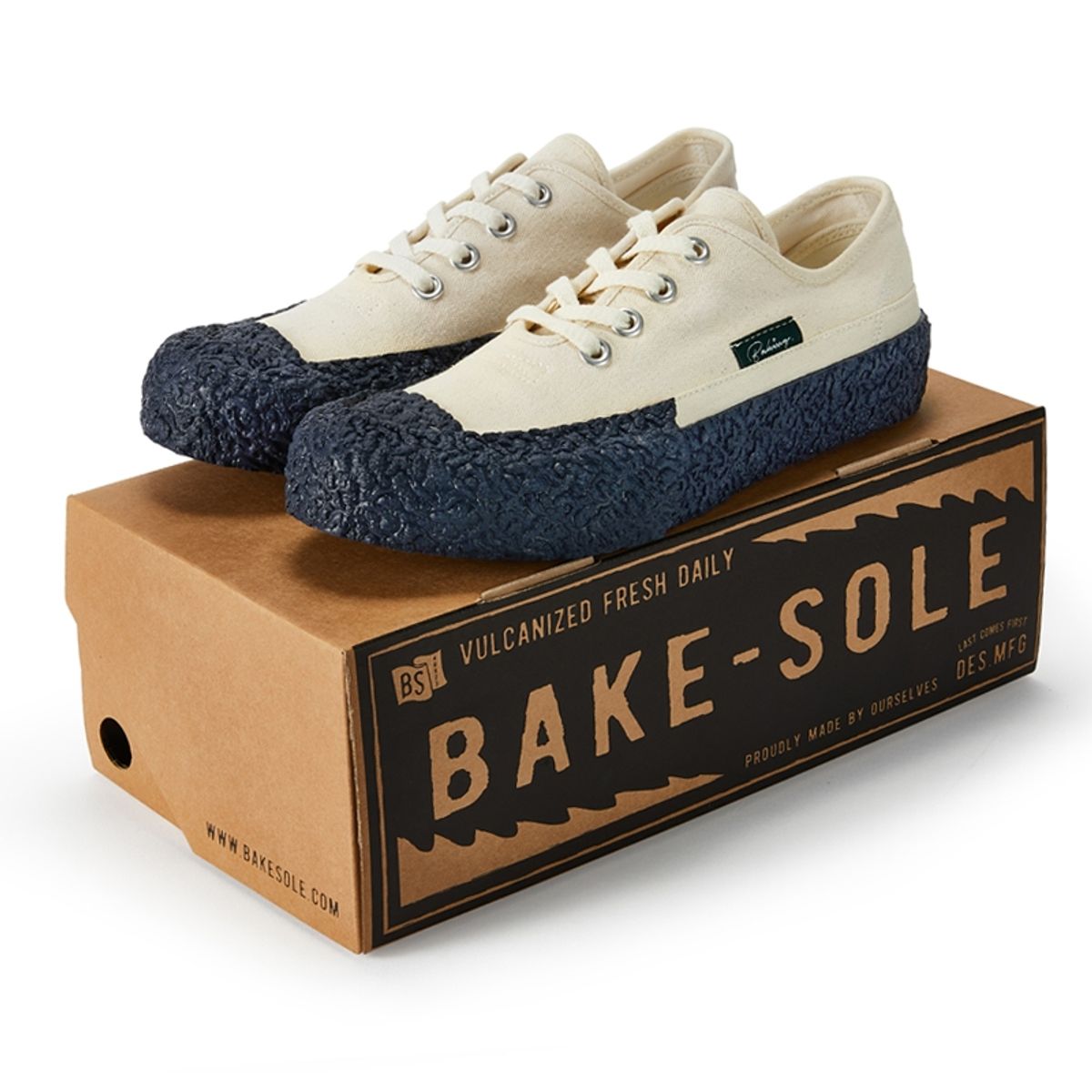 베이크솔(BAKE-SOLE) 크러스트 CRUST Ecru_Navy