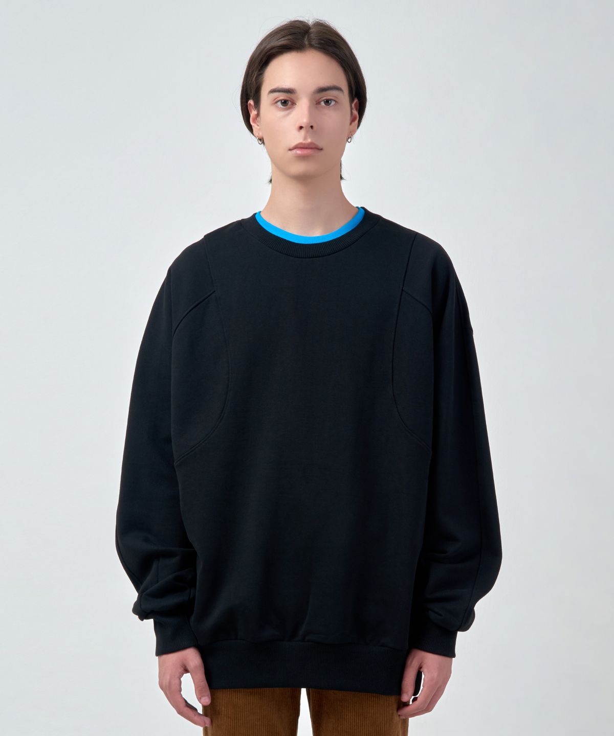 에스에스큐알(SSQR) Unisex Embroidered Sweatshirt ZOC_02_BLACK_LARGE