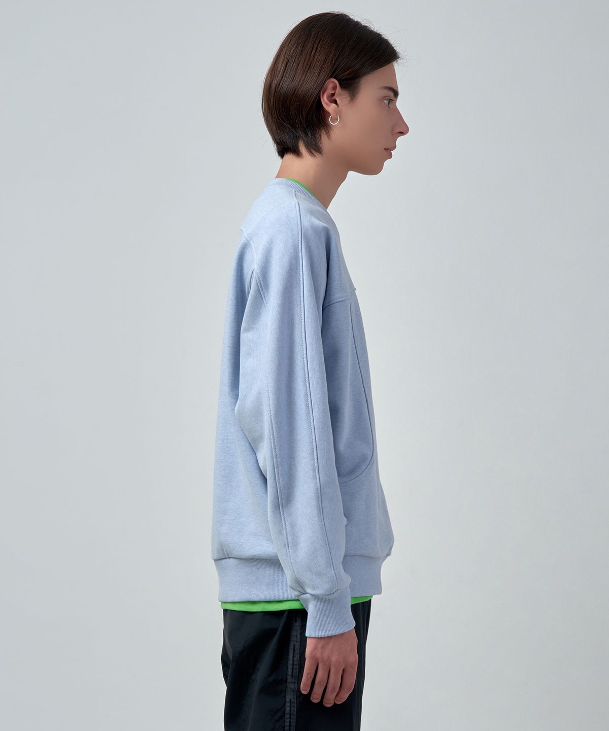 에스에스큐알(SSQR) Unisex Embroidered Sweatshirt KIZ_01_M.BLUE_LARGE