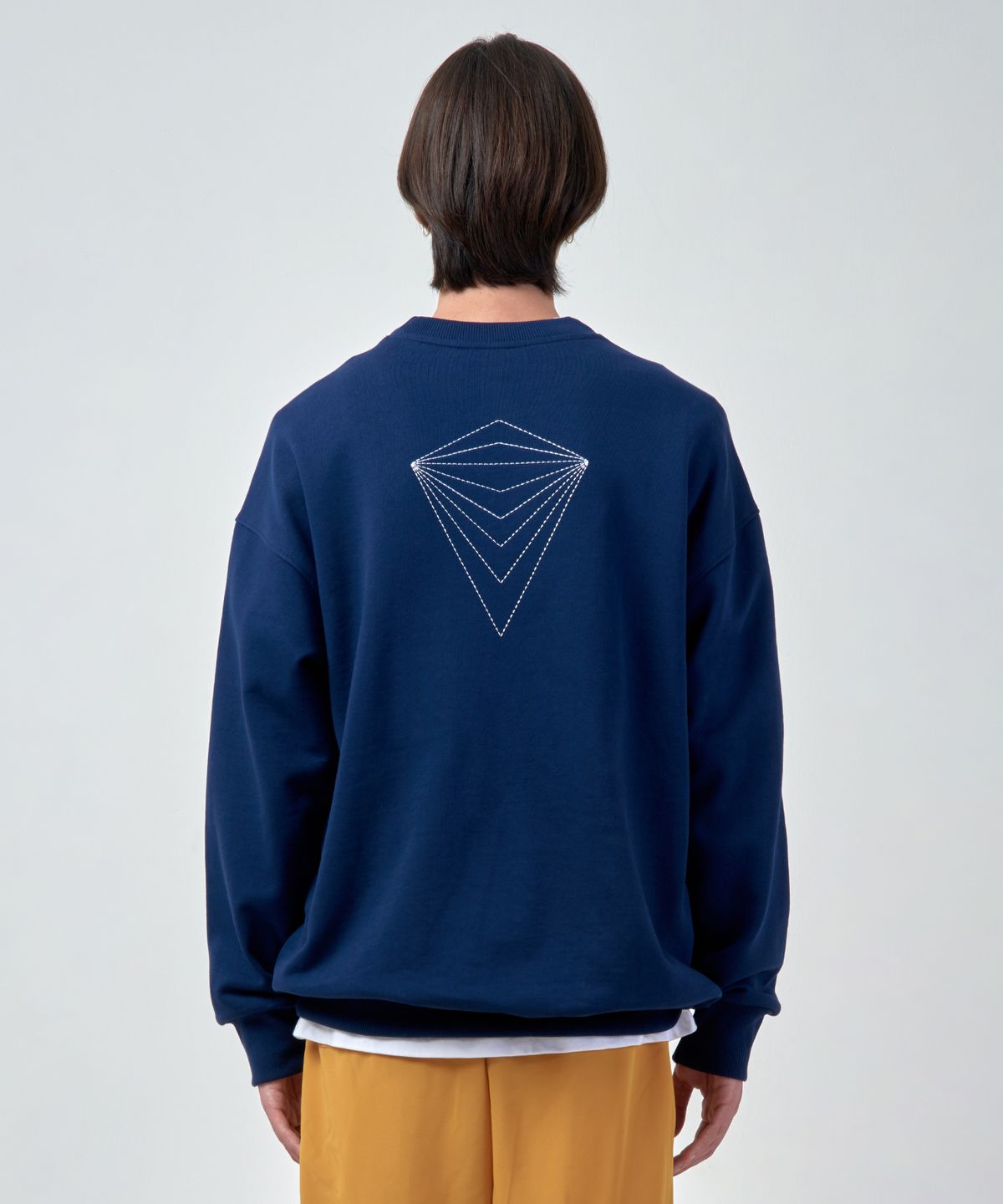 에스에스큐알(SSQR) Unisex Embroidered Sweatshirt VAN_01_NAVY_LARGE