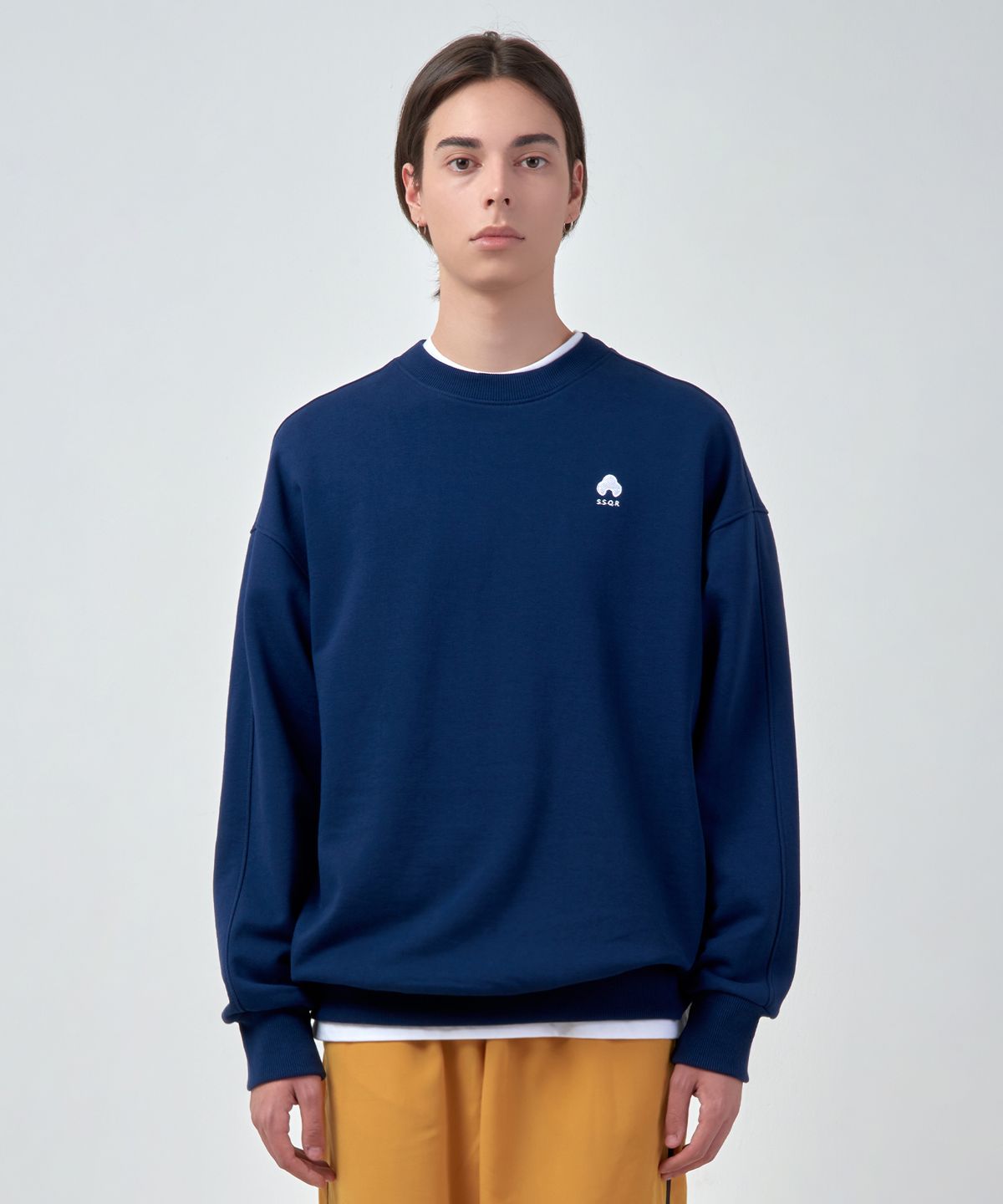 에스에스큐알(SSQR) Unisex Embroidered Sweatshirt VAN_01_NAVY_LARGE