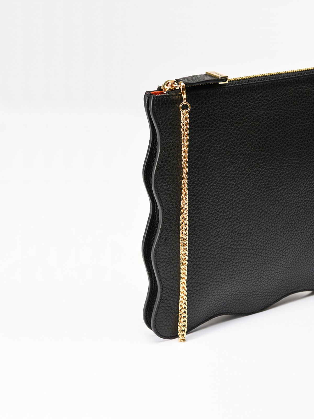 엘더블유엘(LWL) RUFFLE CLUTCH (러플 클러치) Black