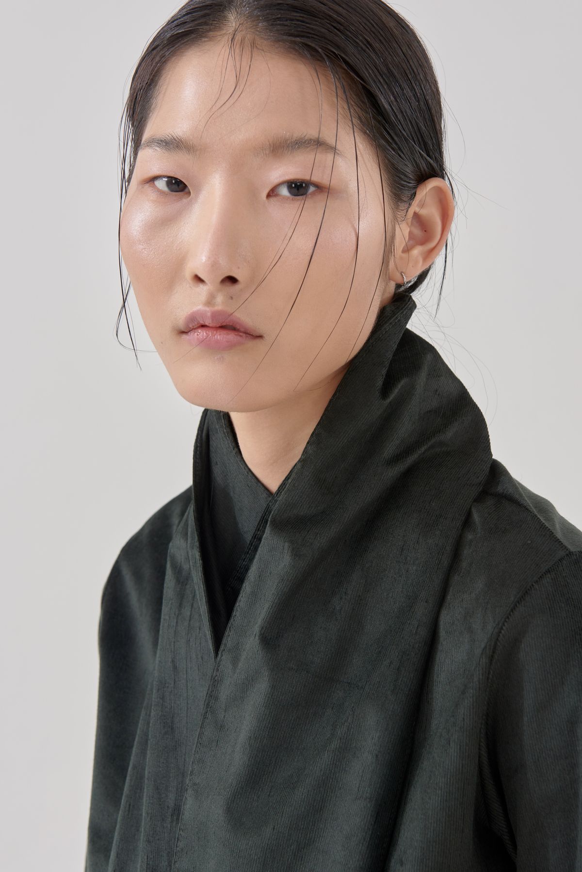 고목(KOMOK) 당의 목폴라 (Dangwui turtle neck-Deep green)
