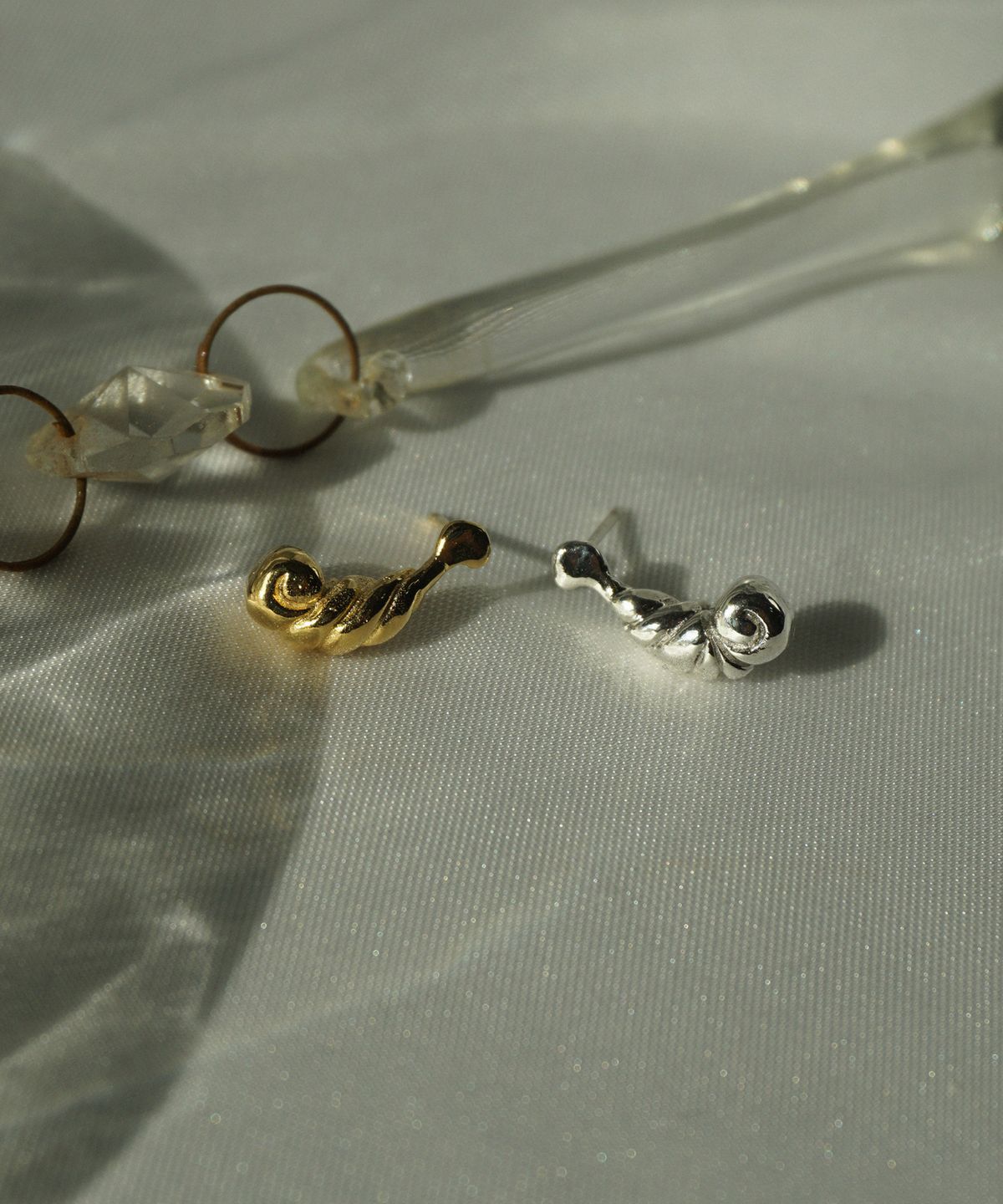 비자르 주얼리(BIZARRE JEWELRY) 눈물 귀걸이