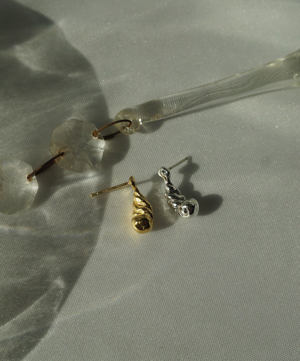 비자르 주얼리(BIZARRE JEWELRY) 눈물 귀걸이
