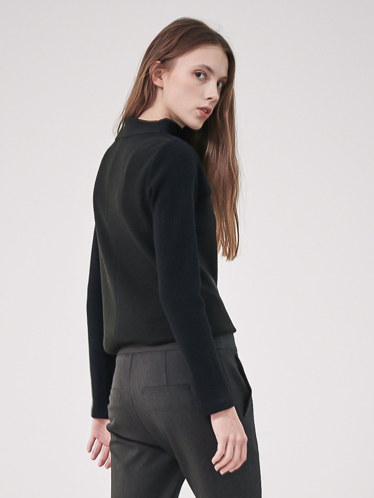 아쿠드(ACUD) Rib Patched High-Neck Knit_Black
