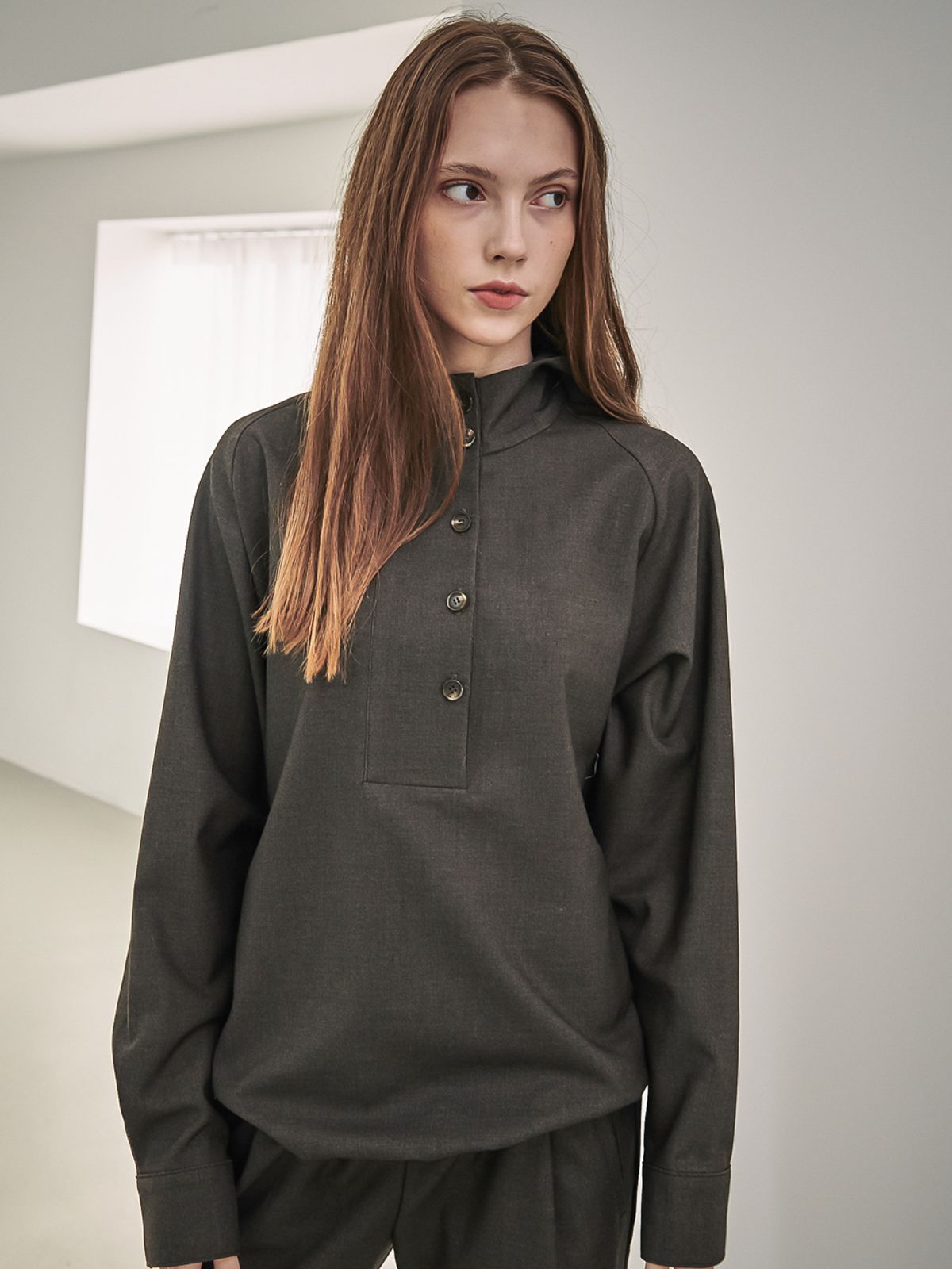 아쿠드(ACUD) Gaia Wide Fly Hoodie Blouse_Coffee
