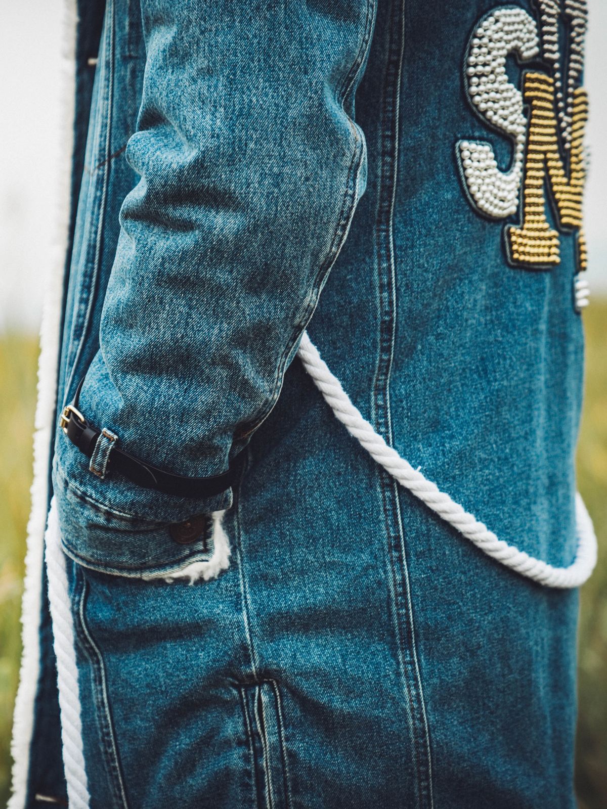 모빈스알(MOVINS.R) AURA OVIS DENIM COAT WASHED BLUE