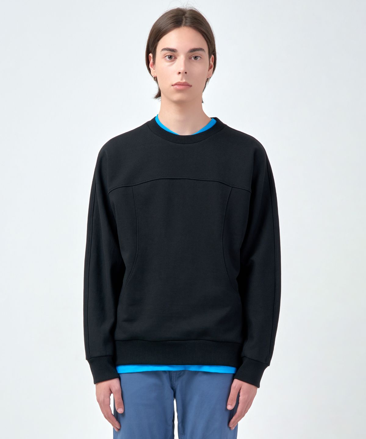 에스에스큐알(SSQR) Unisex Embroidered Sweatshirt KIZ_01_BLACK_LARGE