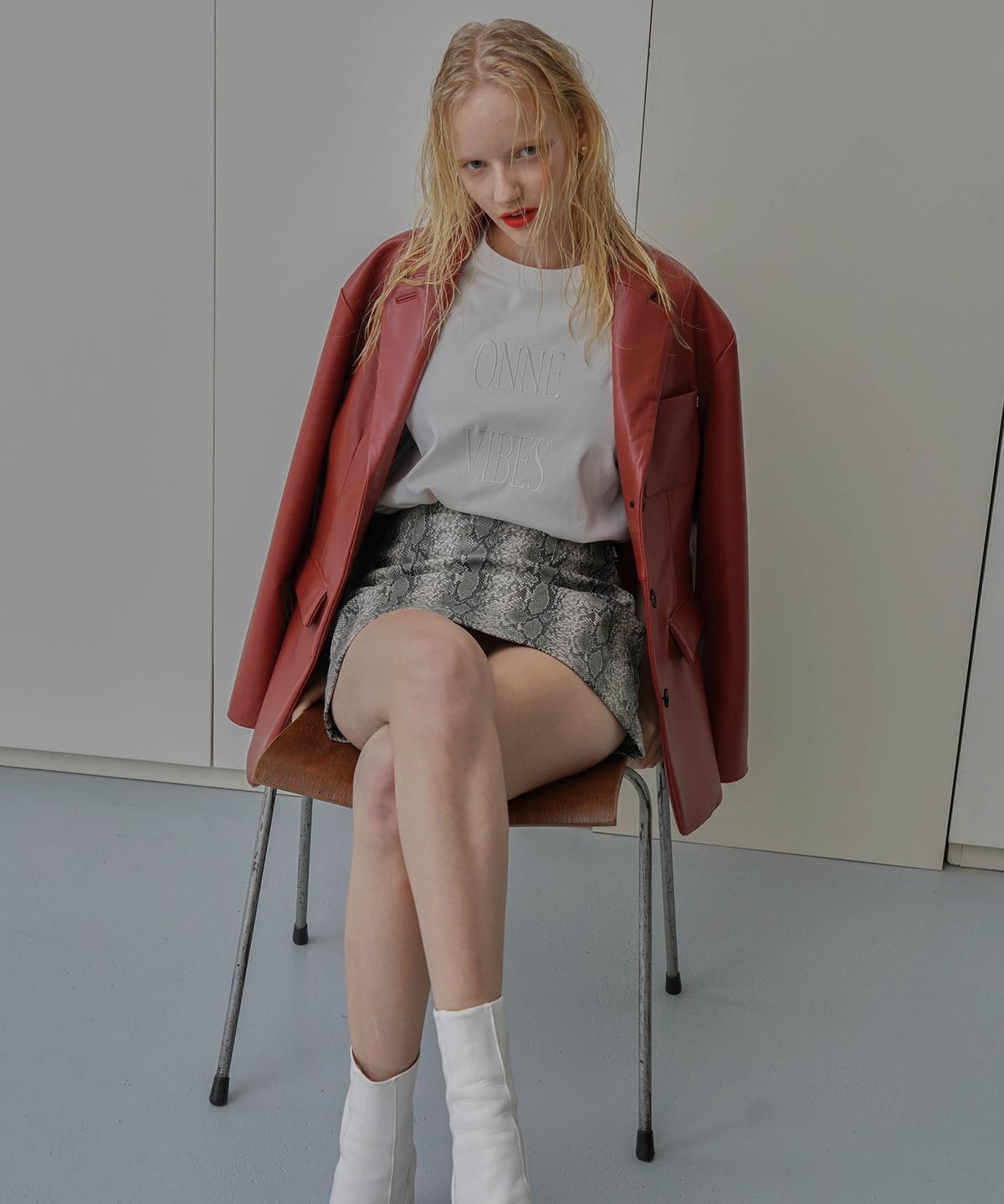온느(ONNE) Python Faux Leather Skirt Grey