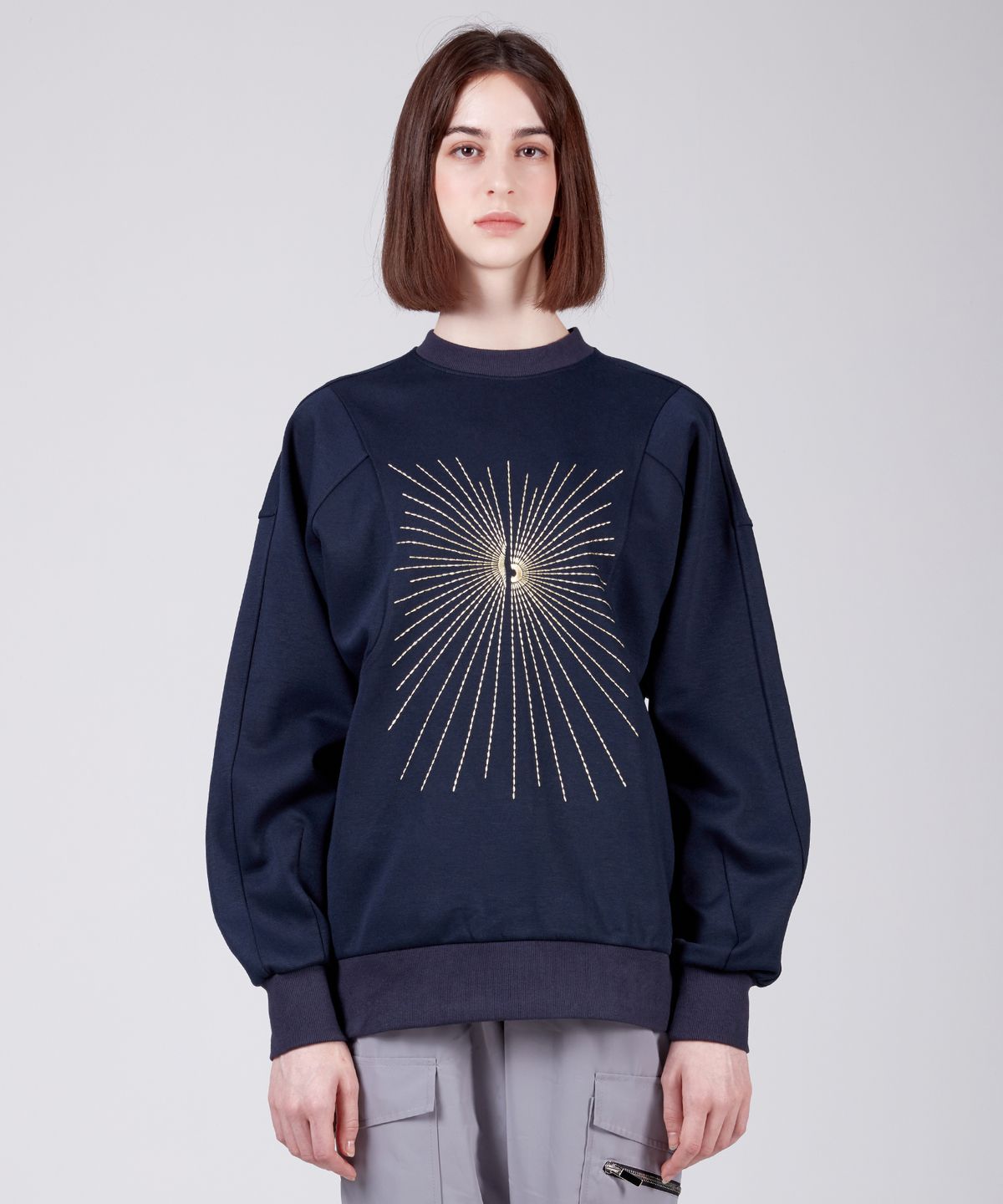 에스에스큐알(SSQR) Women Embroidered Sweatshirt ZOC_01_NAVY