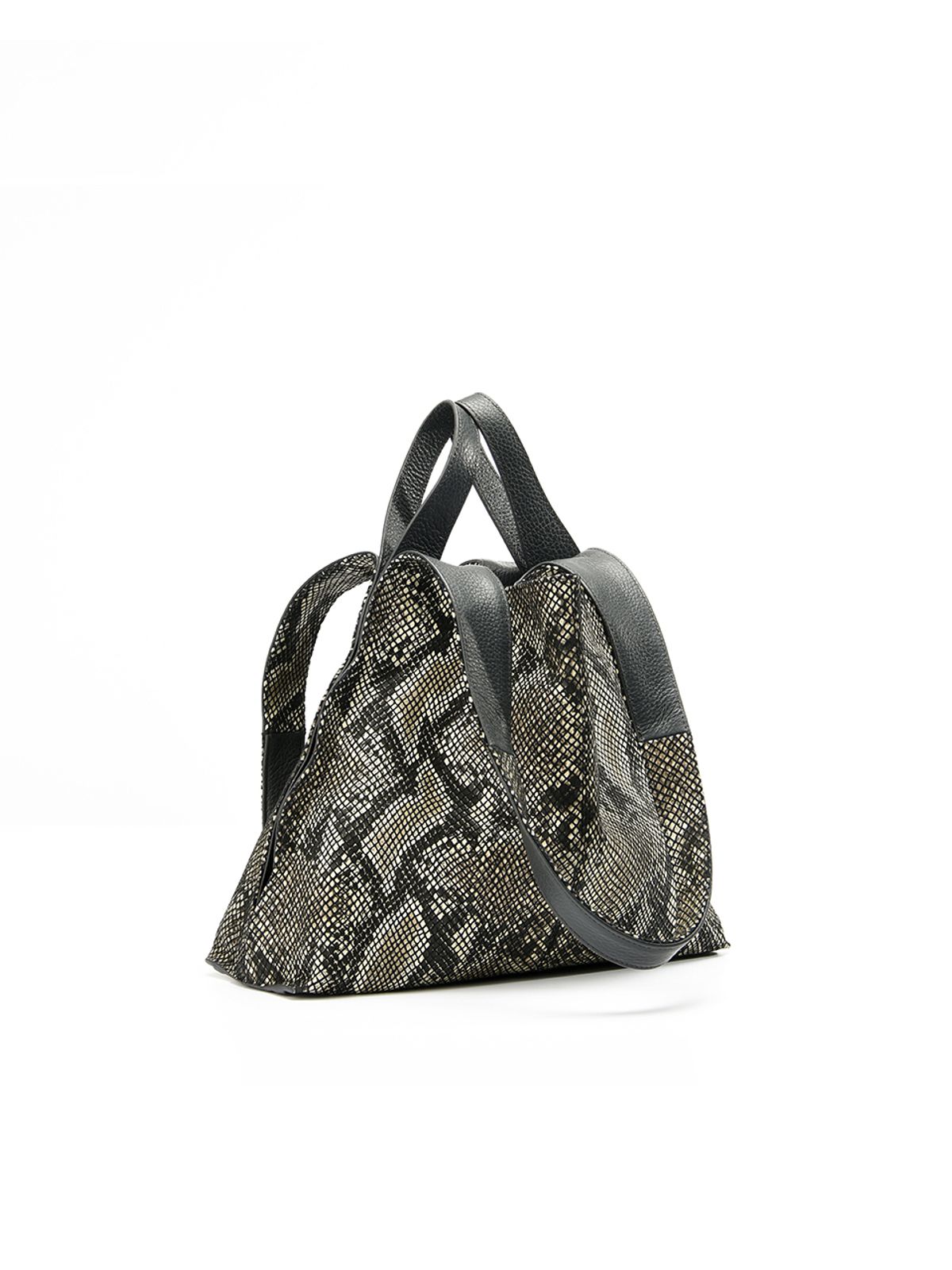 엘더블유엘(LWL) RUFFLE TOTE (러플 토트) Black