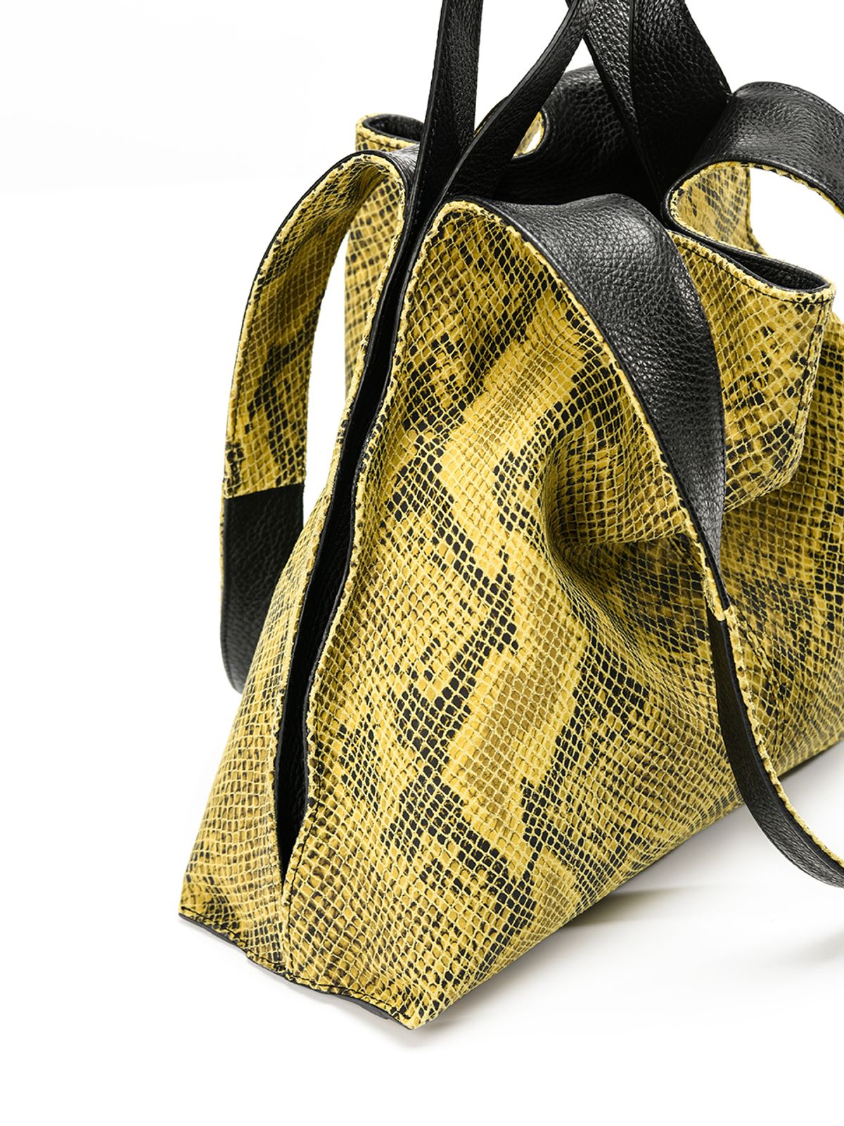엘더블유엘(LWL) RUFFLE TOTE (러플 토트) Mustard