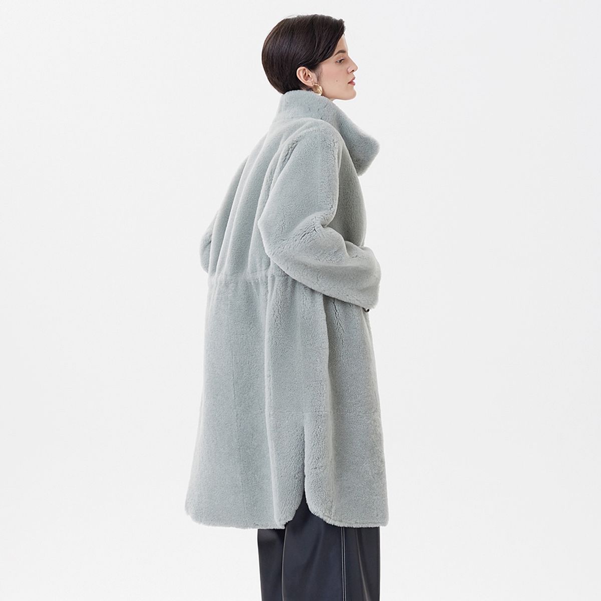 핀블랙(PINBLACK) REAL LAMB SKIN STRING MUSTANG COAT MINT
