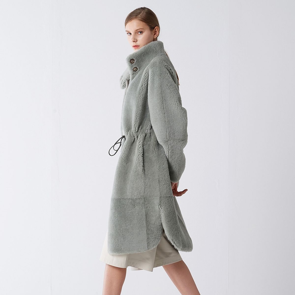 핀블랙(PINBLACK) REAL LAMB SKIN STRING MUSTANG COAT MINT