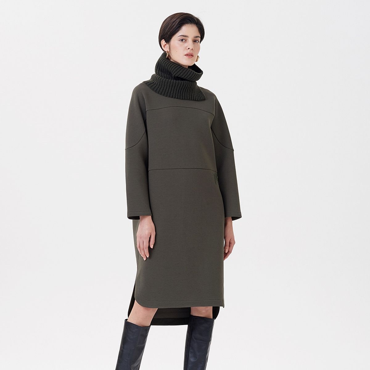 핀블랙(PINBLACK) TURTLE KNIT ONE-PIECE KHAKI