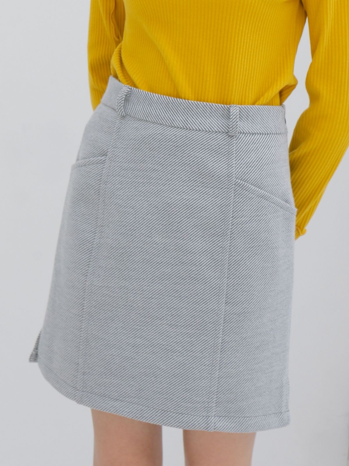 느와(NOIR) Twill Skirt