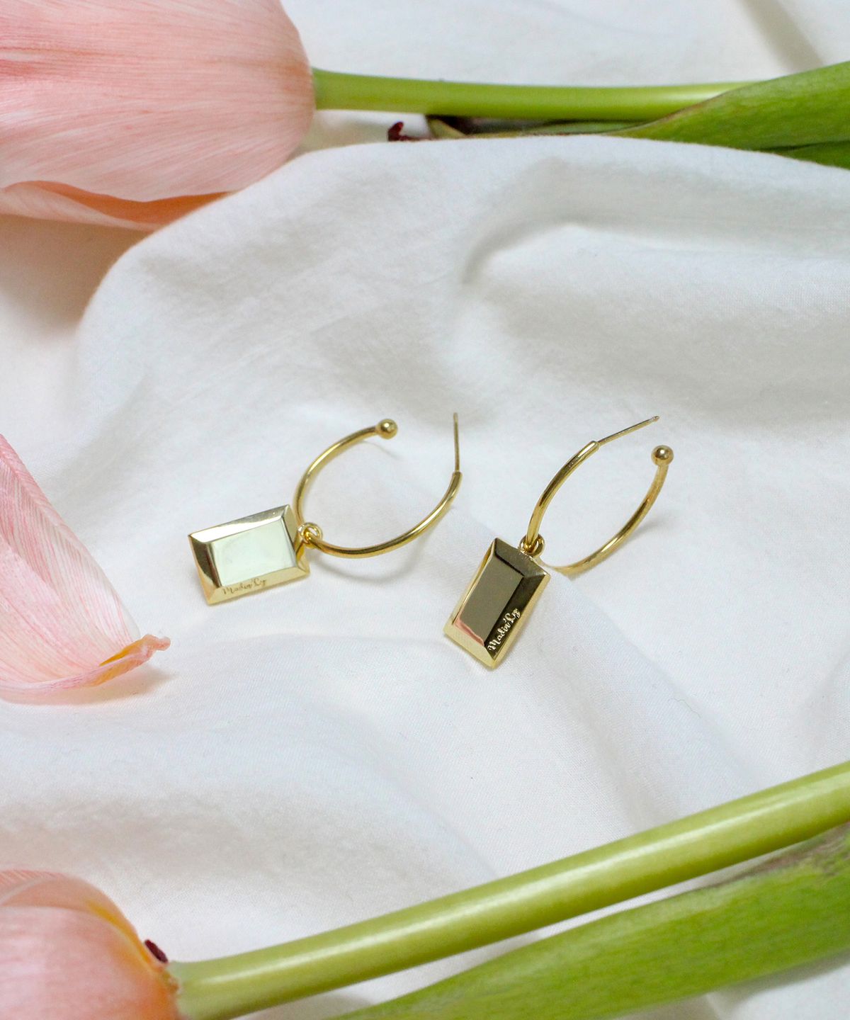 메이딘리(MADIN'LY) Cadre earring