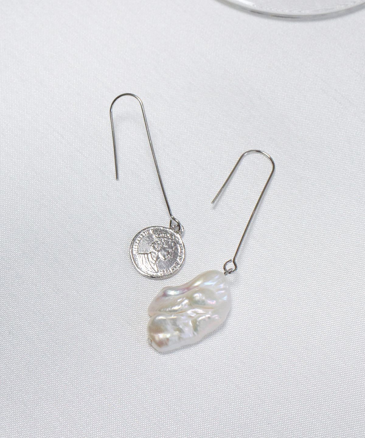 메이딘리(MADIN'LY) Particulie earring