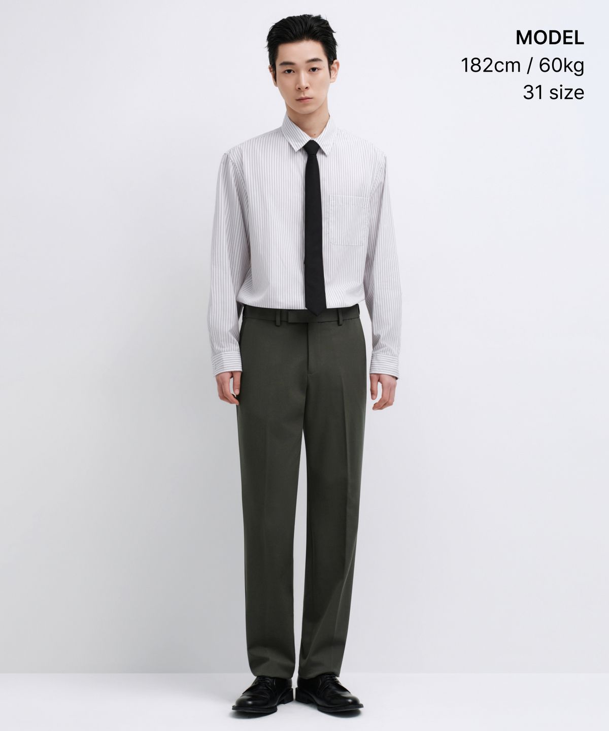 무신사 스탠다드(MUSINSA STANDARD) 세미 와이드 히든 밴딩 슬랙스 [더스티 카키]