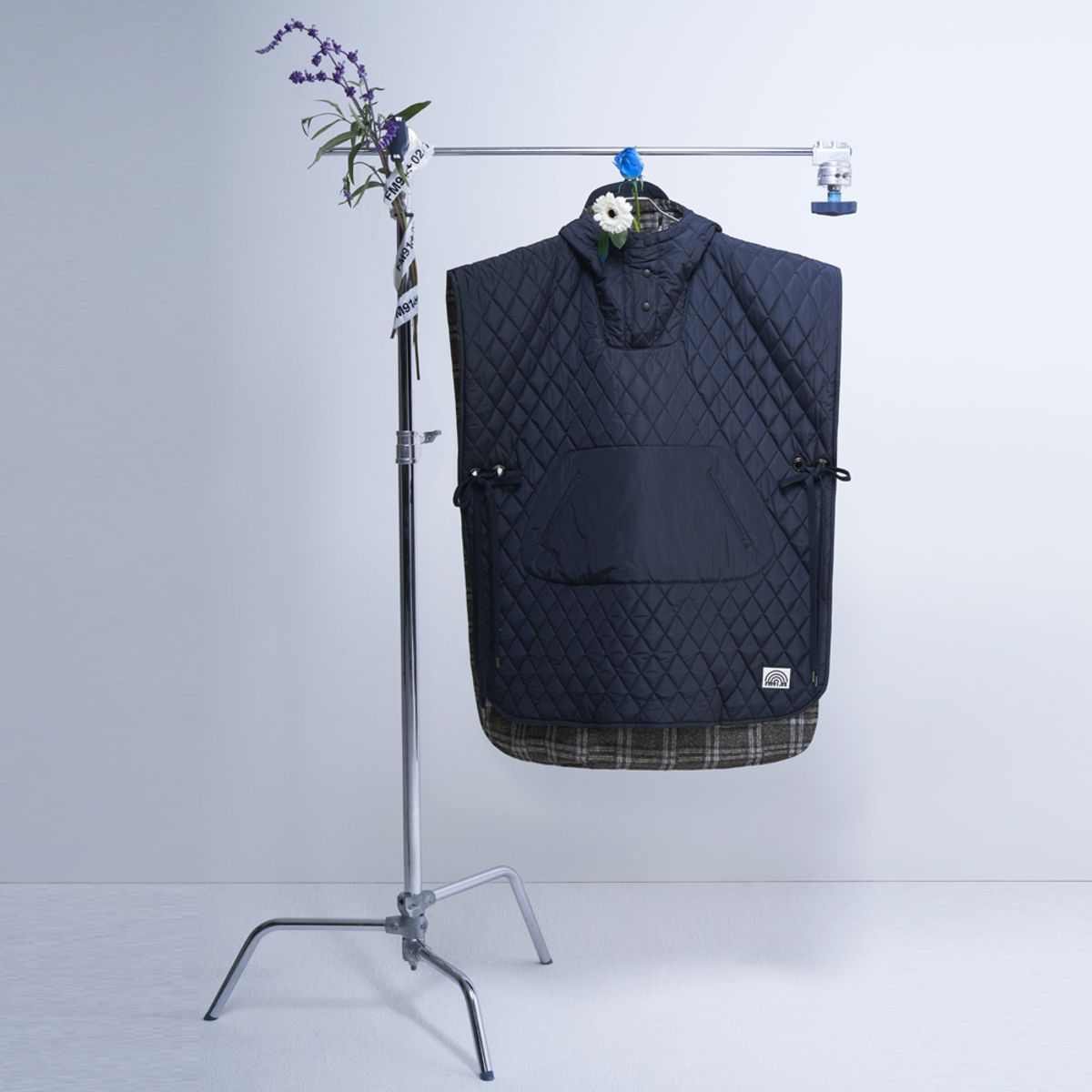 에프엠9102(FM91.02) MATCHeS PADDiNG Pancho check/navy