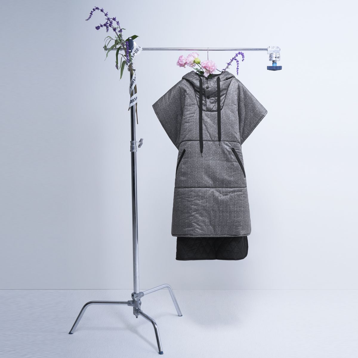 에프엠9102(FM91.02) MATCHeS PADDiNG Pancho grey/black
