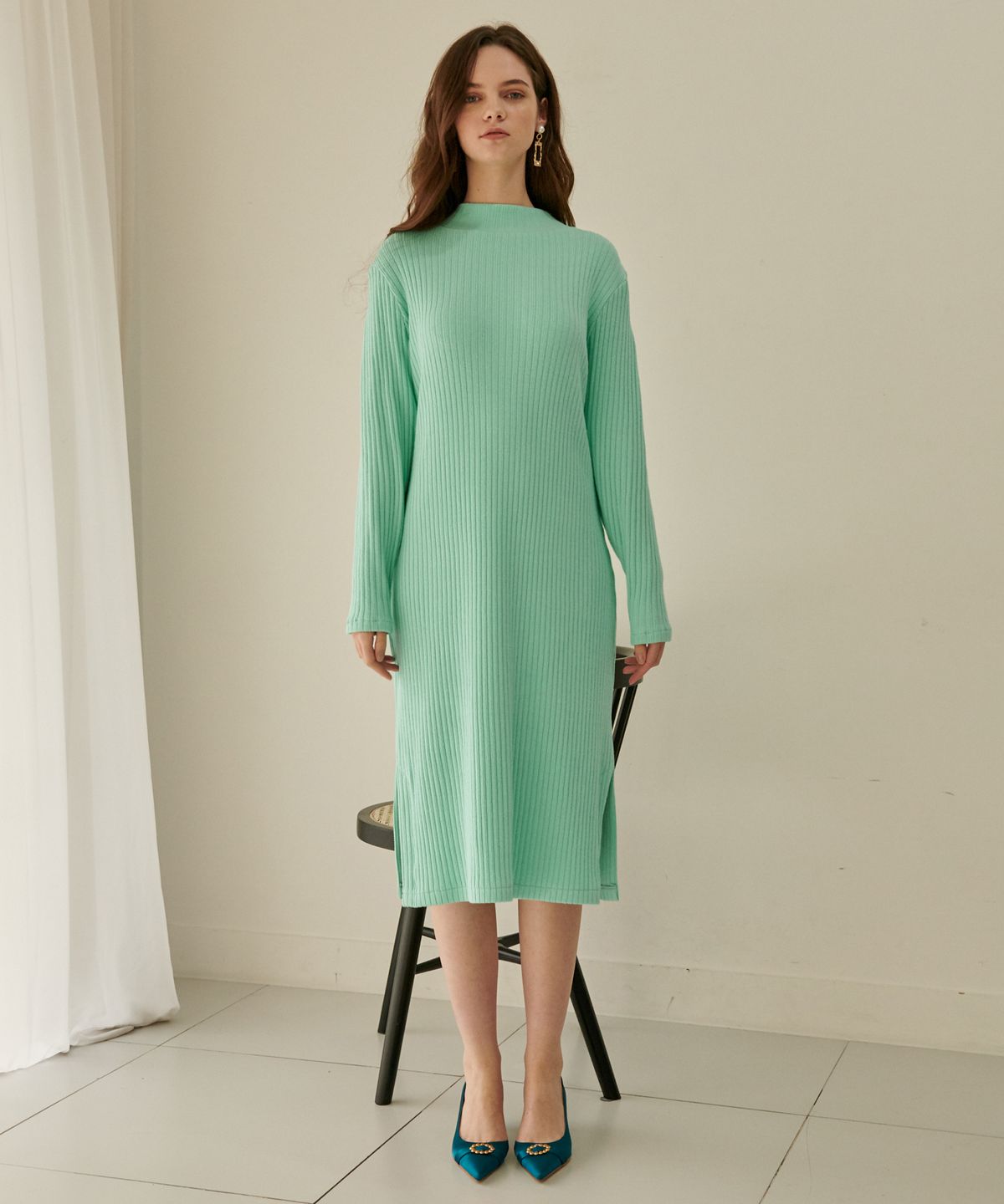 오씨(OSEE) Pleats Sleeve Knit One-Piece Neo Mint
