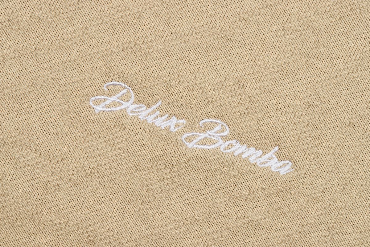 딜럭스 봄바(DELUX BOMBA) 클래시칼 스웨트셔츠 듀스 베이지