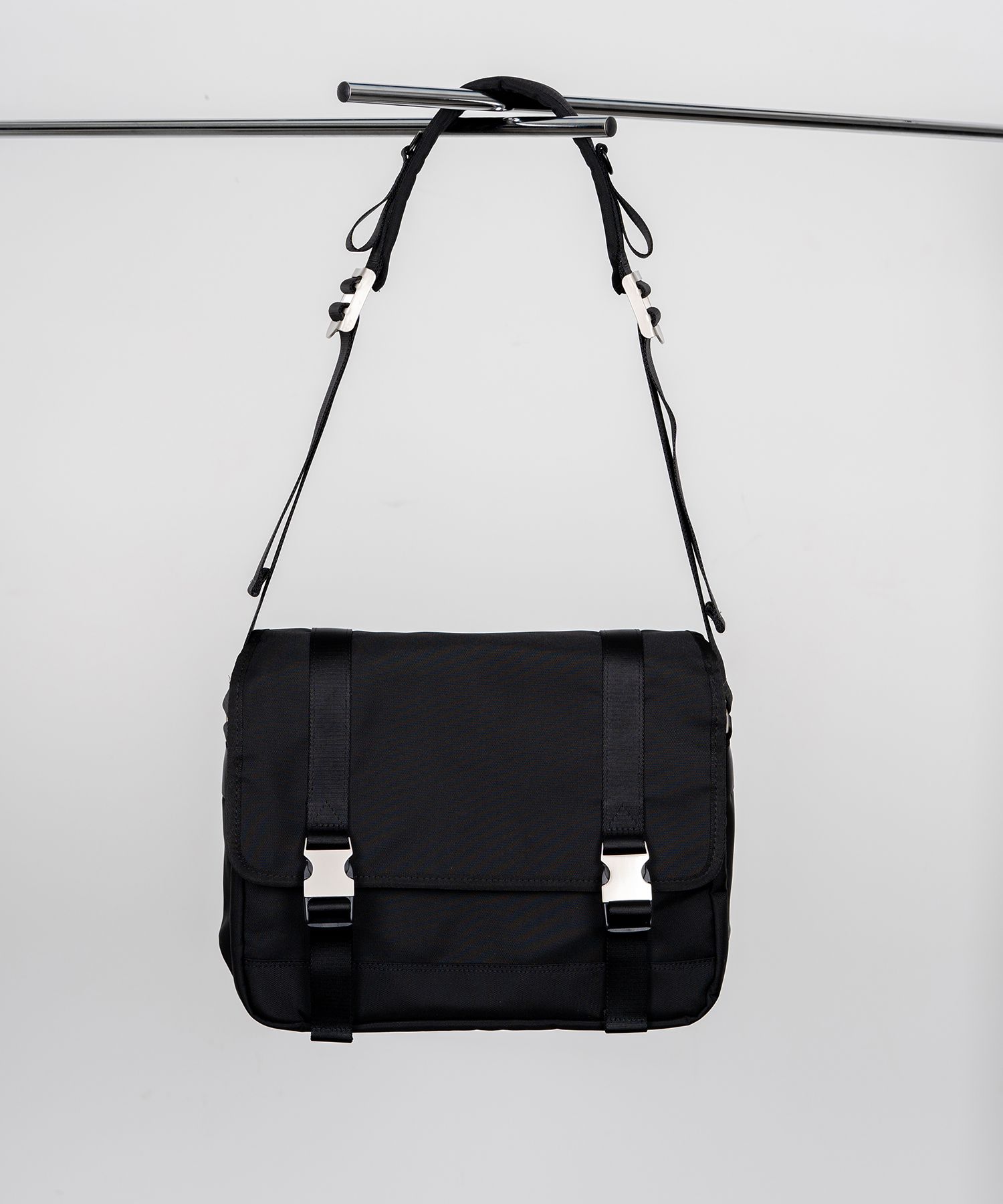 【HAH ARCHIVE】2BUCKLE SHOULDER MESSENGER BAG 002 2-Buckle Shoulder Messenger Bag 002 (Black&Nickel) - HAH