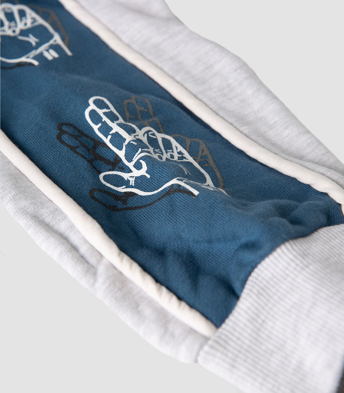 바이브레이트(VIBRATE) SLEEVE COLOR SCHEME HOODIE ZIPUP (MELANGE&BLUE)